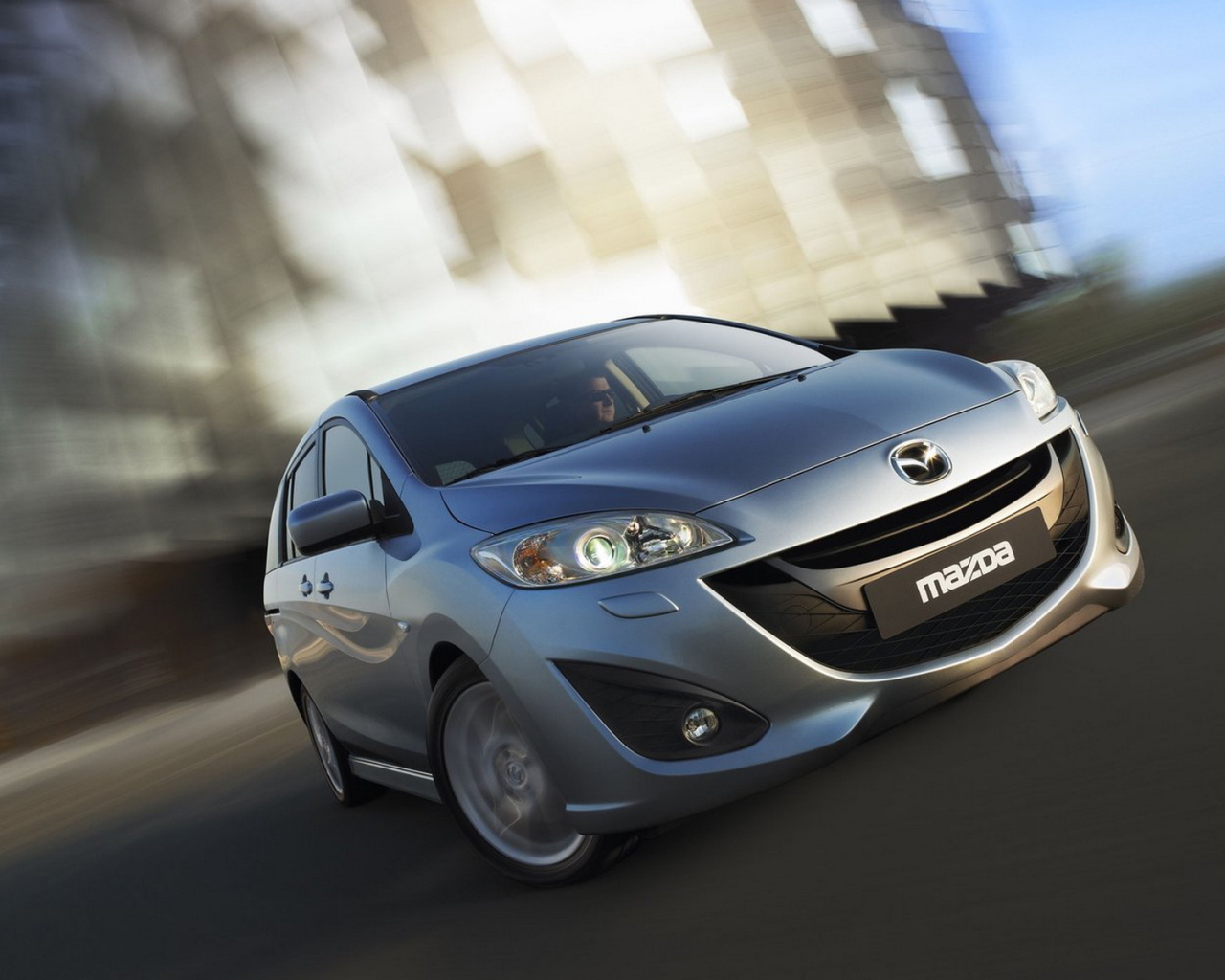 Мазда 5