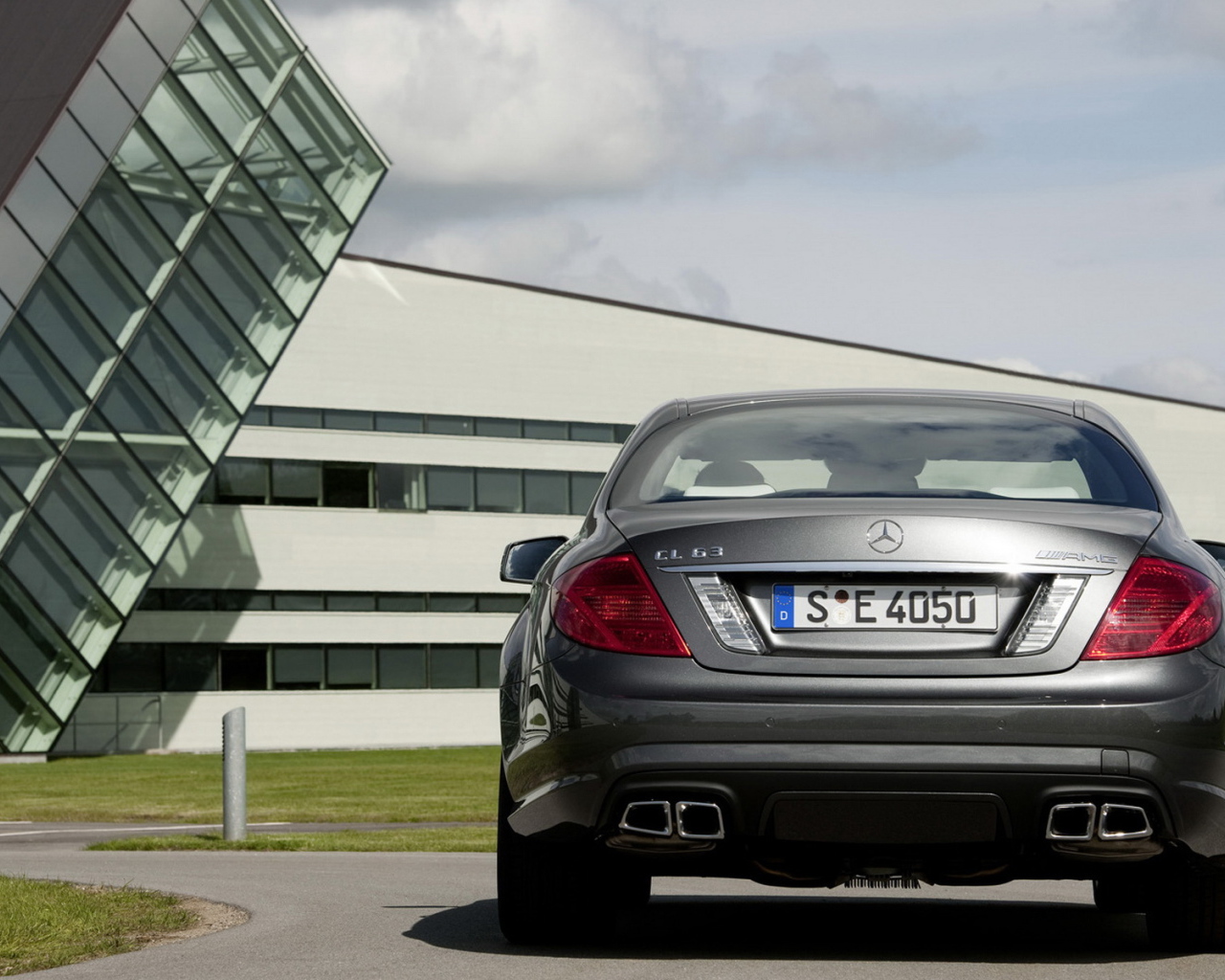 Мерседес Бенц CLS63 AMG