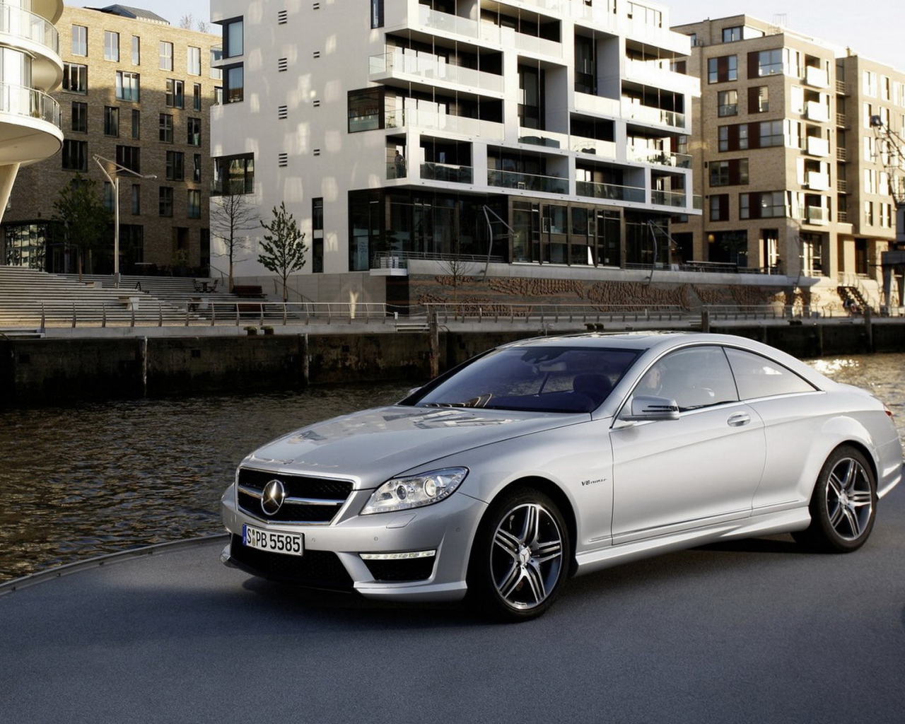 Мерседес Бенц CL63 AMG