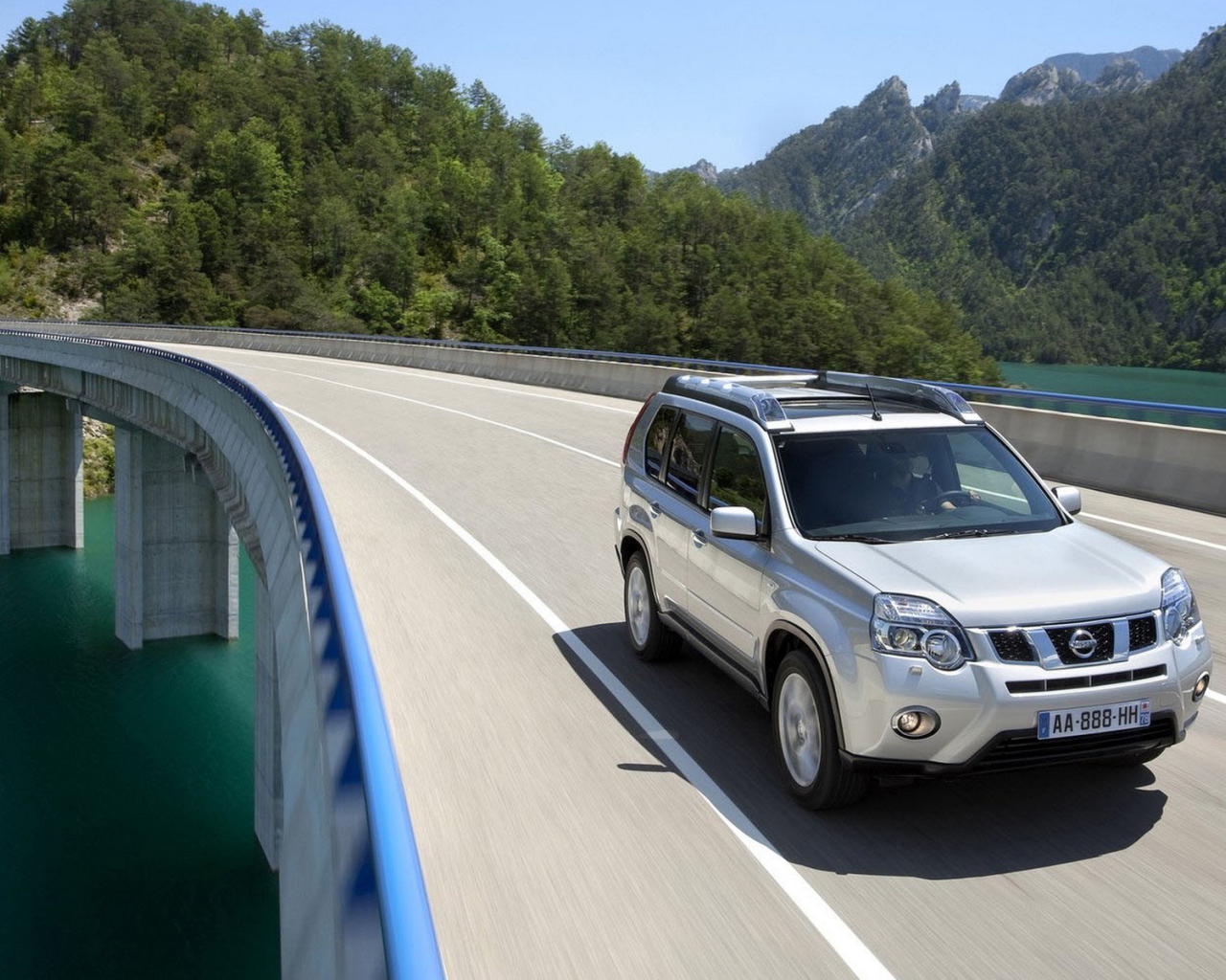 Ниссан X-Trail 2011