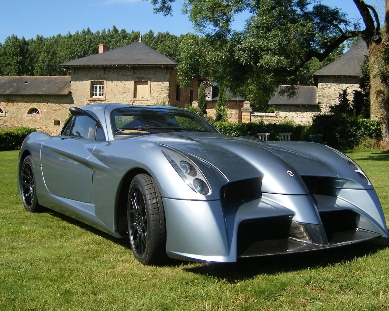 600-сильное купе Panoz-Abruzzi