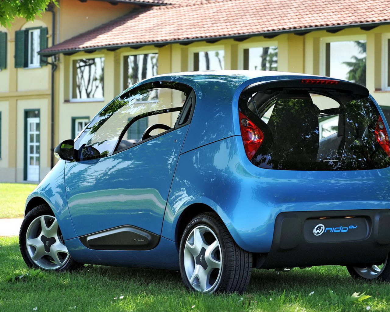 Pininfarina Nido EV вид сзади