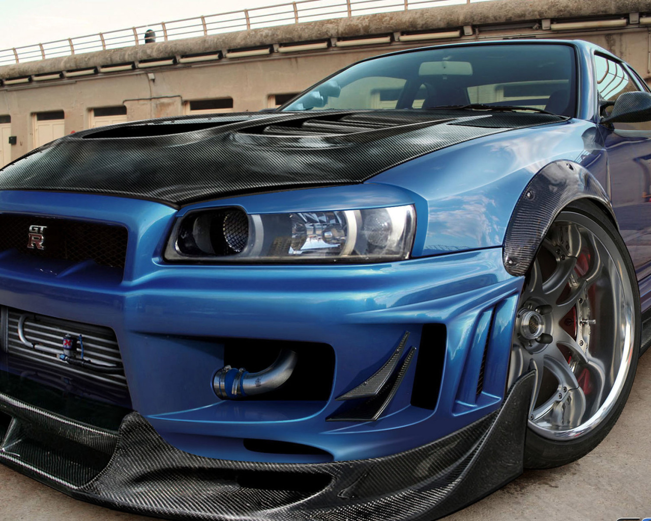 Спортивная машина