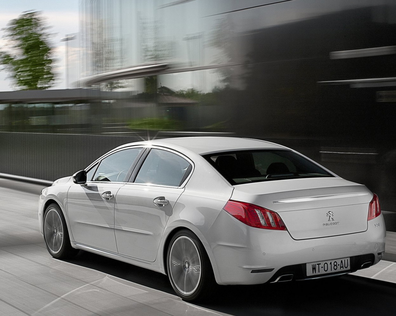 Пежо 508 Седан