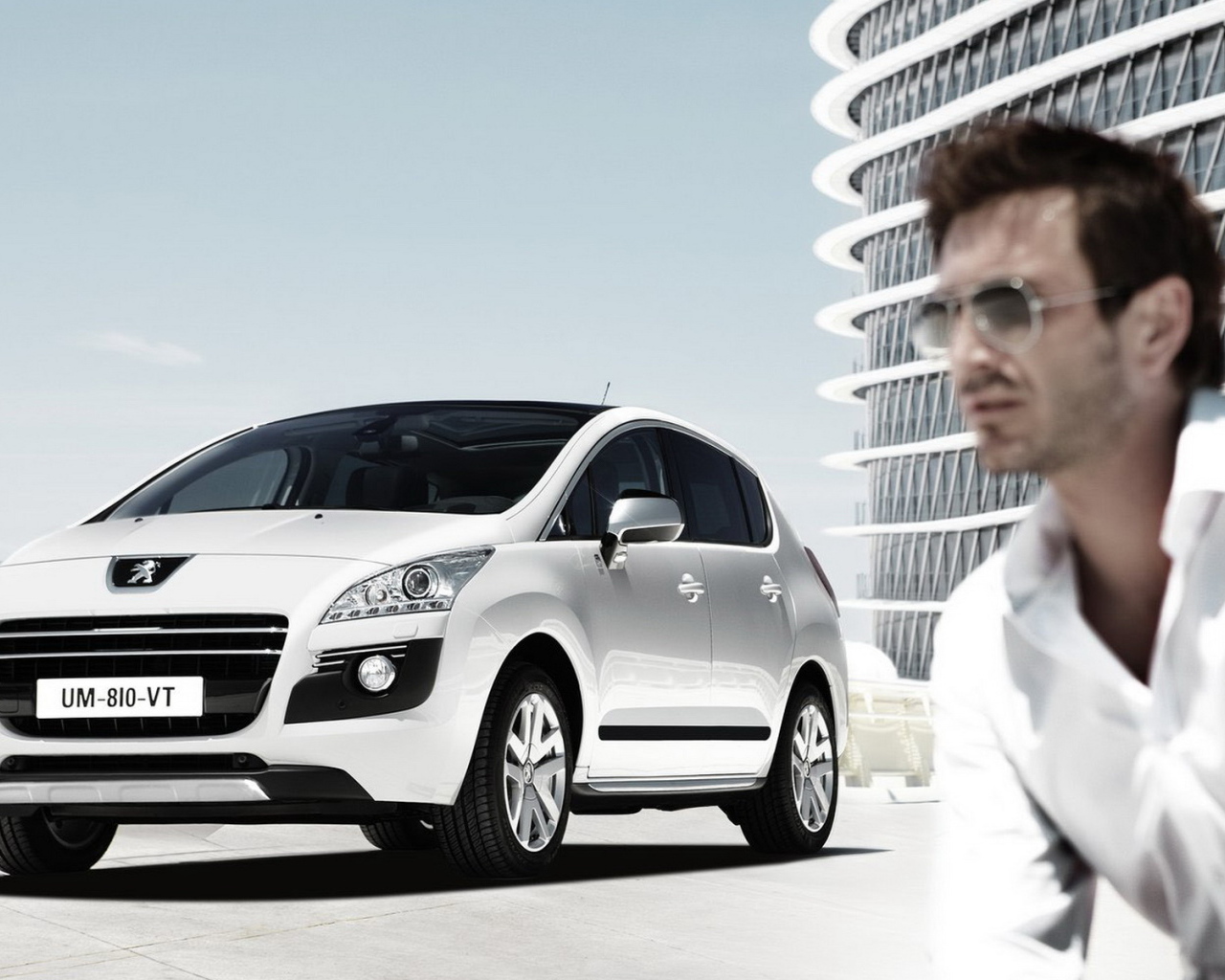 Peugeot-3008 HYbrid 2012