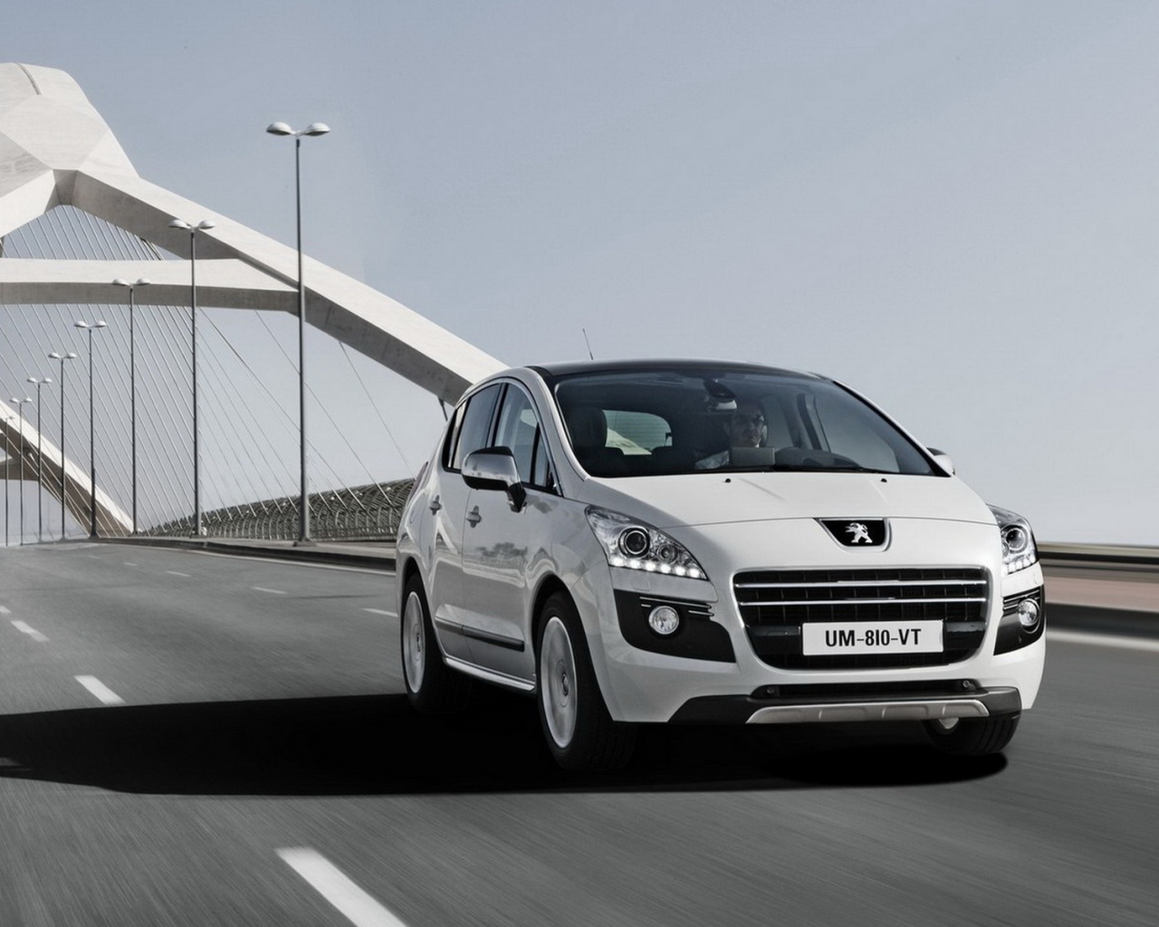 Пежо 3008 Гибрид 2012