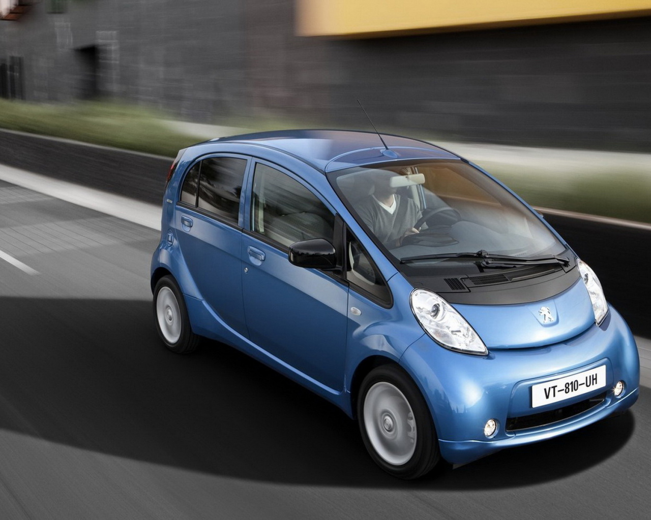 Новый Пежо iOn