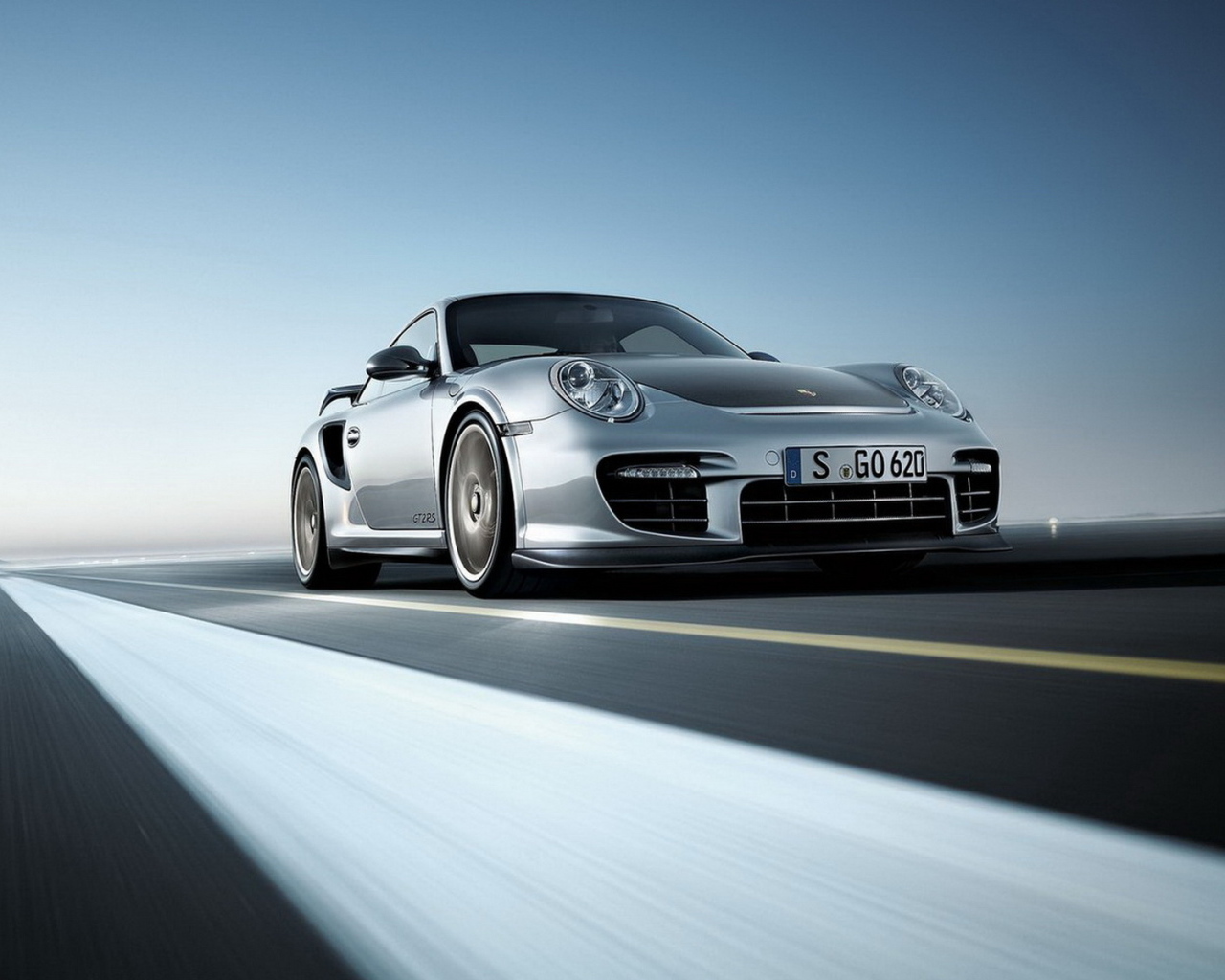 Обновленный спорткар Porsche 911