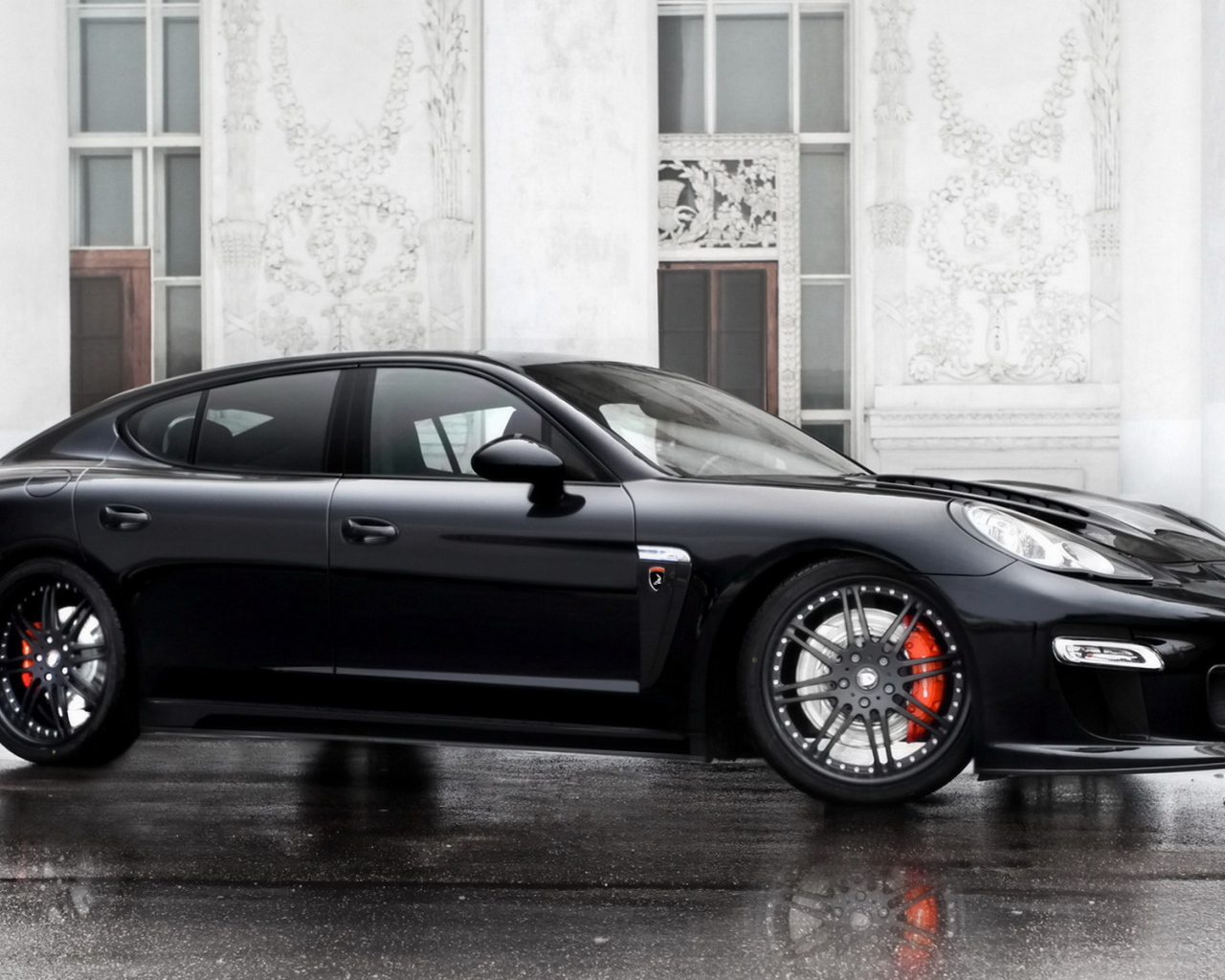 Спортивная Порше Панамера