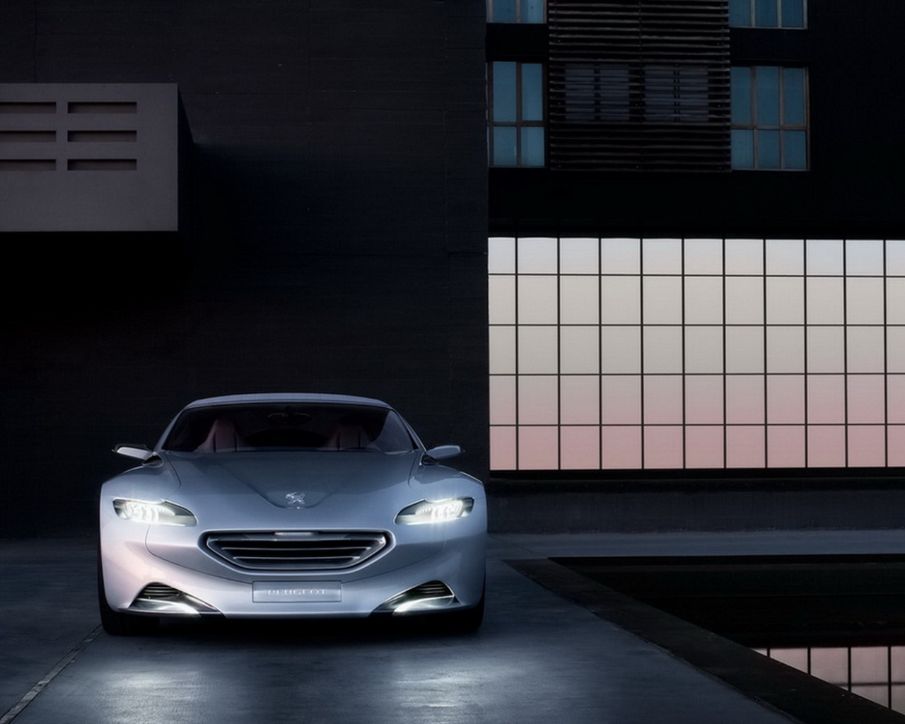 2010-Peugeot-SR1-Concept-Car