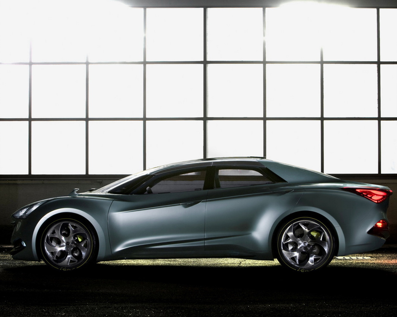 Hyundai I flow Concept в тени событий