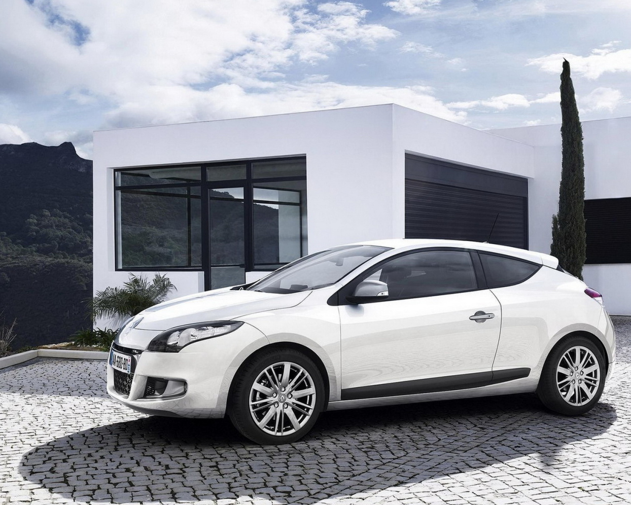 Новый Рено Меган Купе