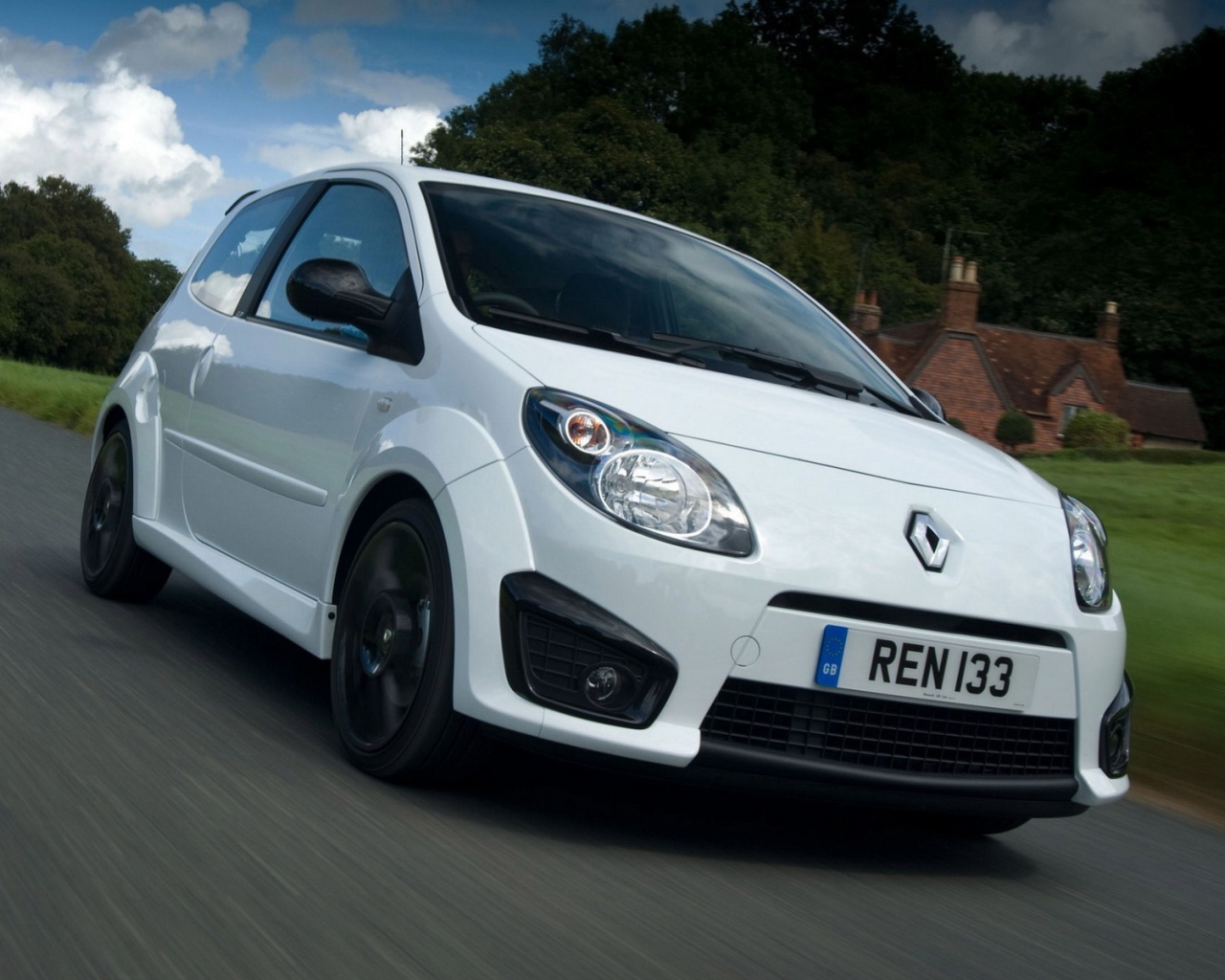 Рено Твинго