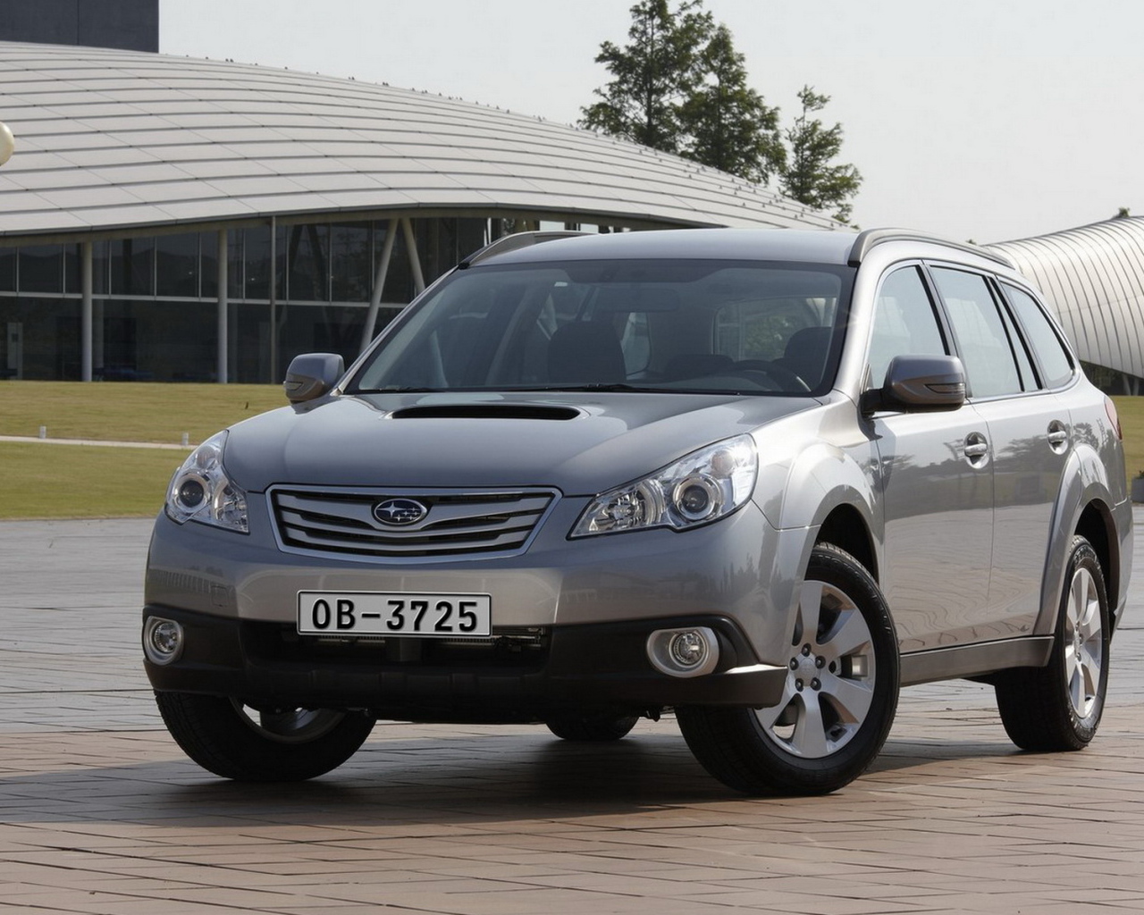 Обновленный Субару Оутбек
