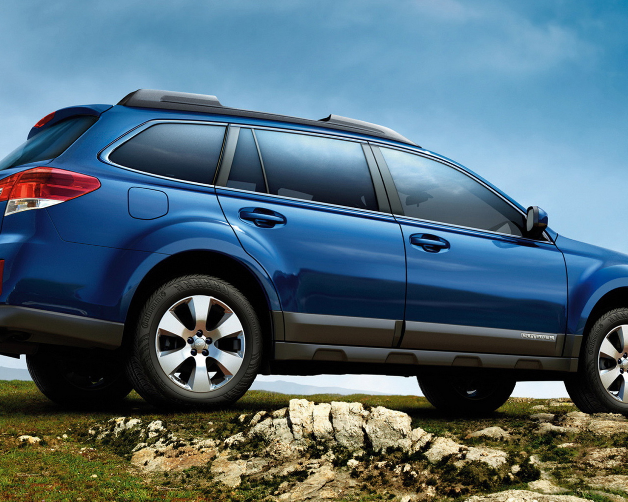 Субару Оутбек на холме