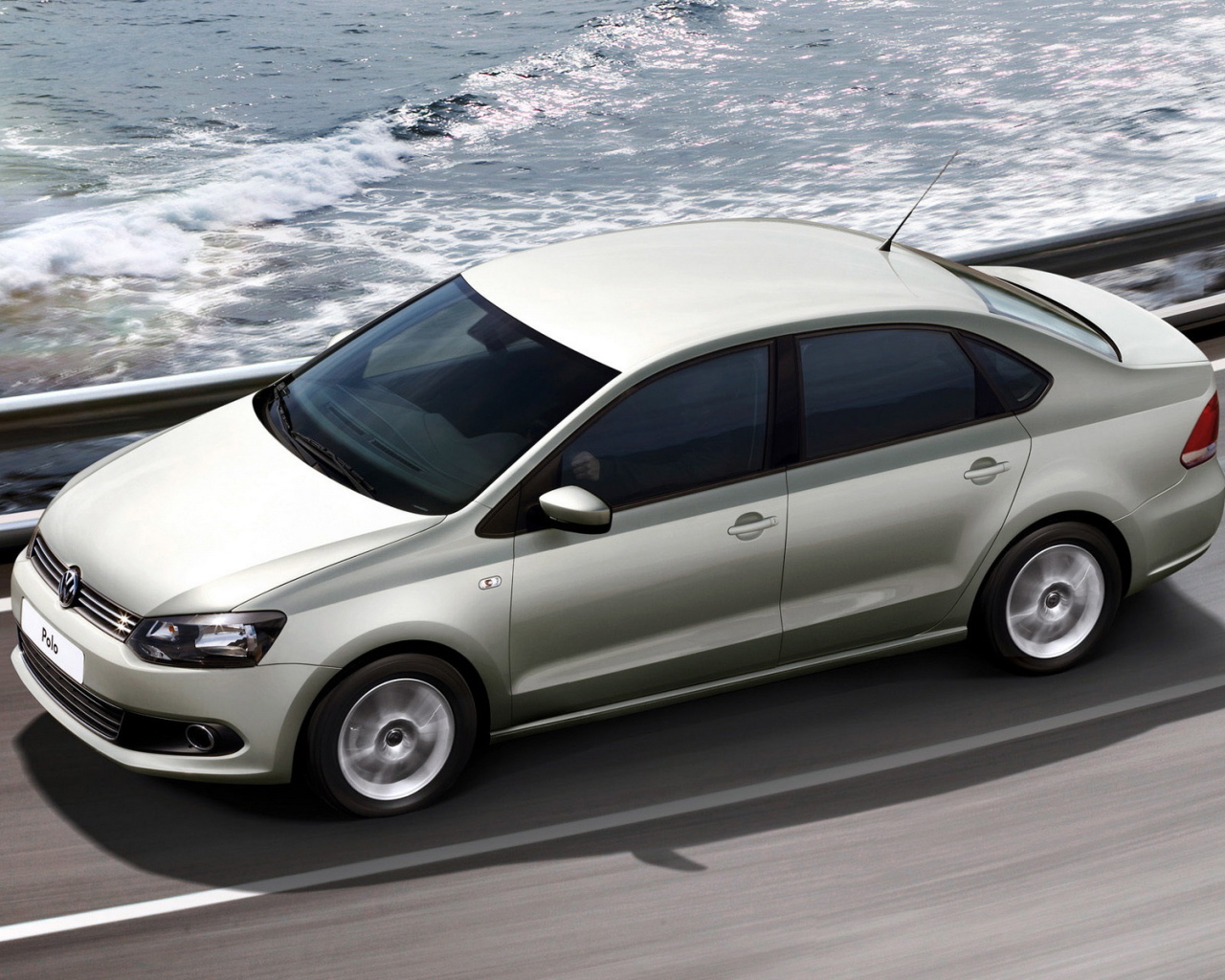Фольксваген Поло в движении