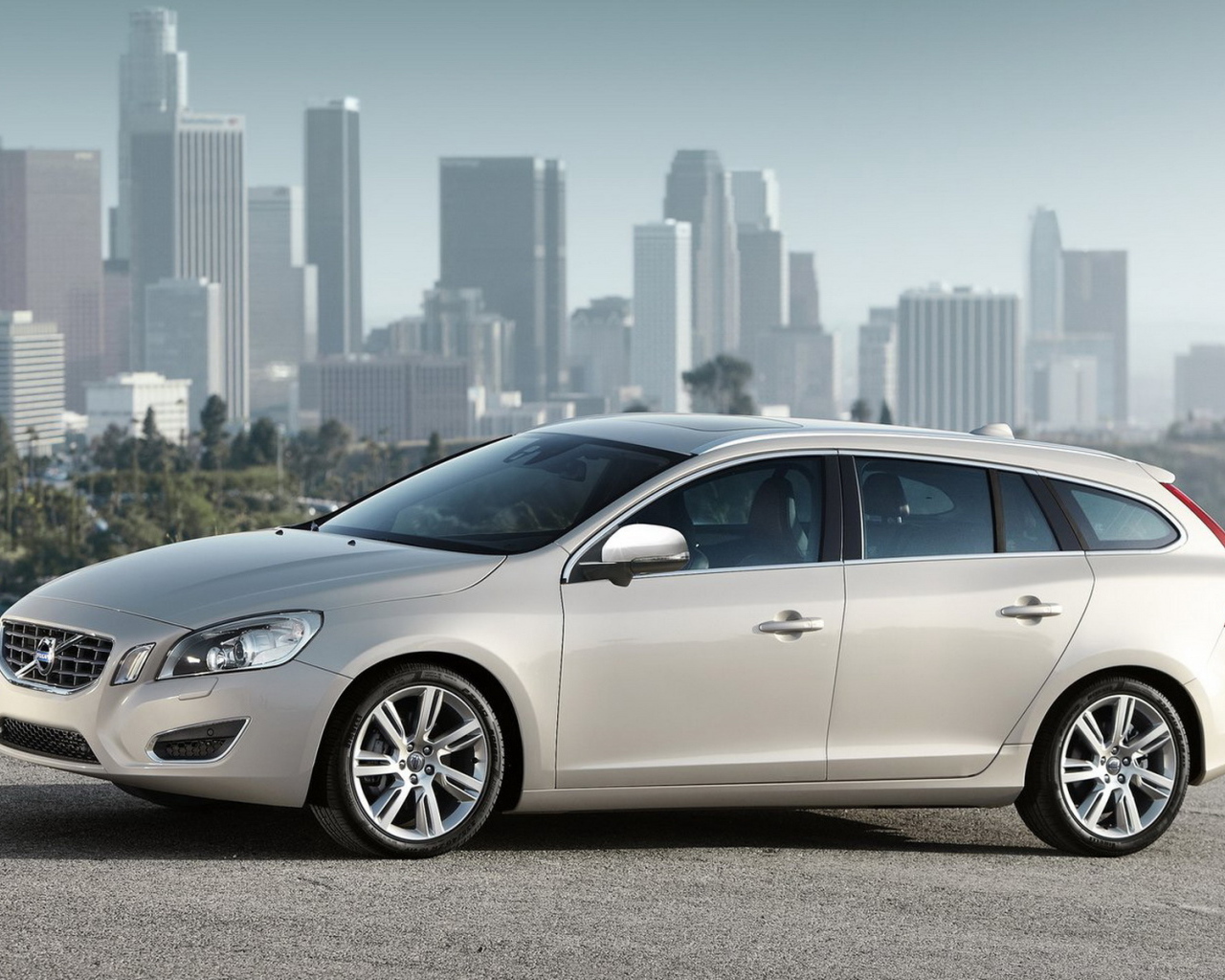 Вольво В60 - автомобиль для города