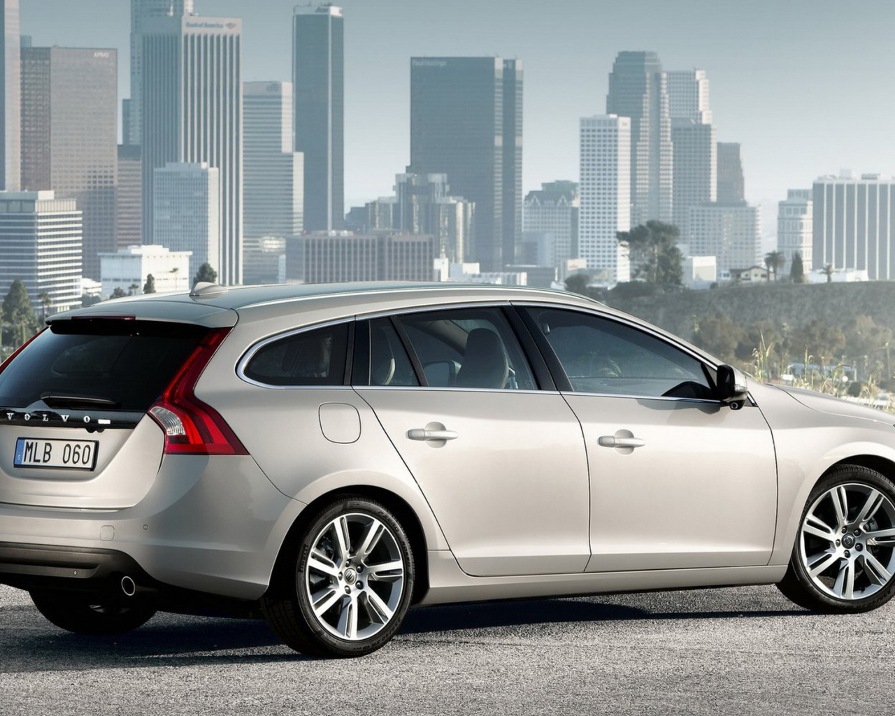 Вольво В60 - житель города