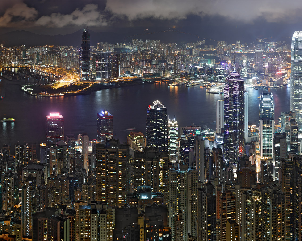 Высотки в центре города