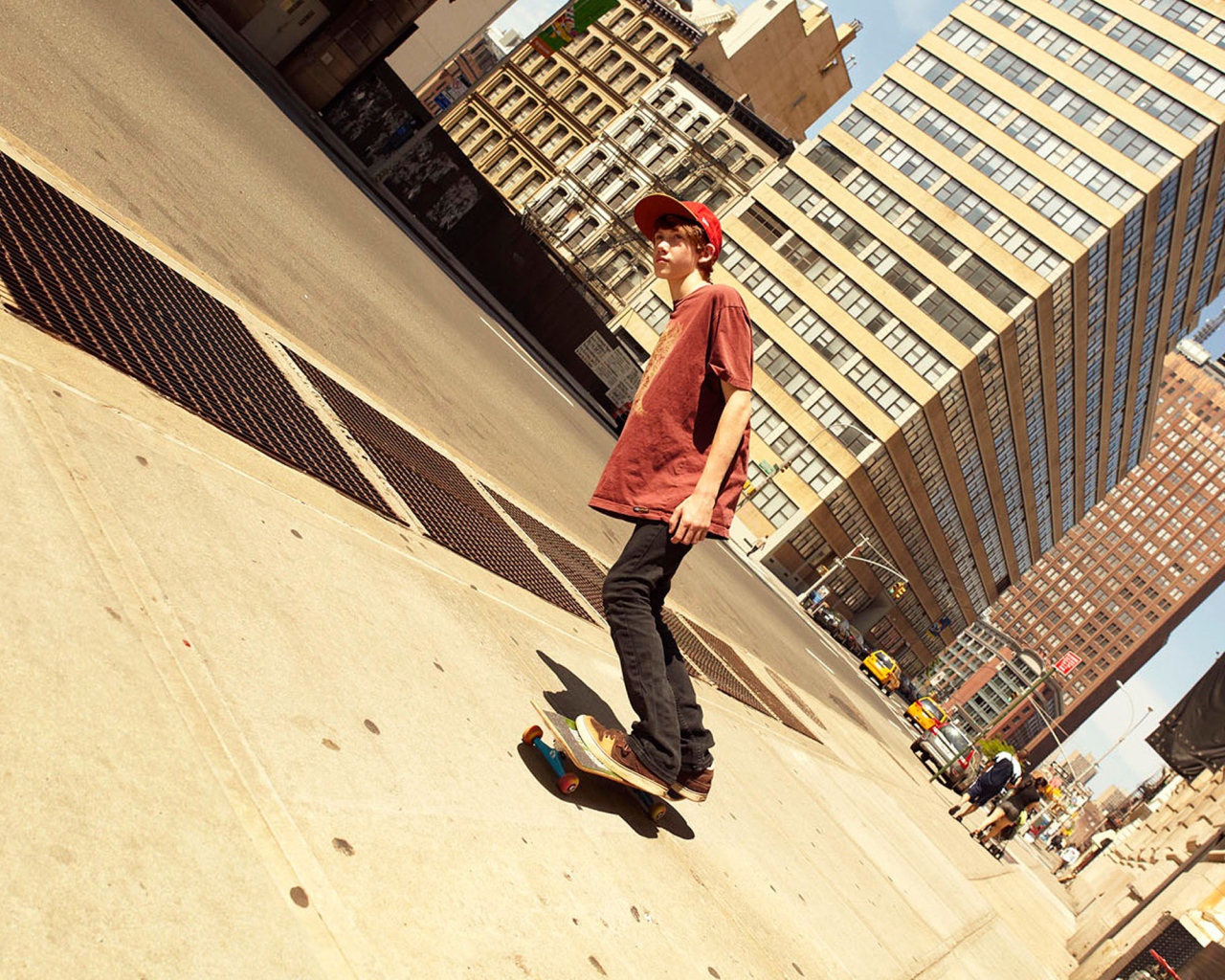 Уличный скейтер