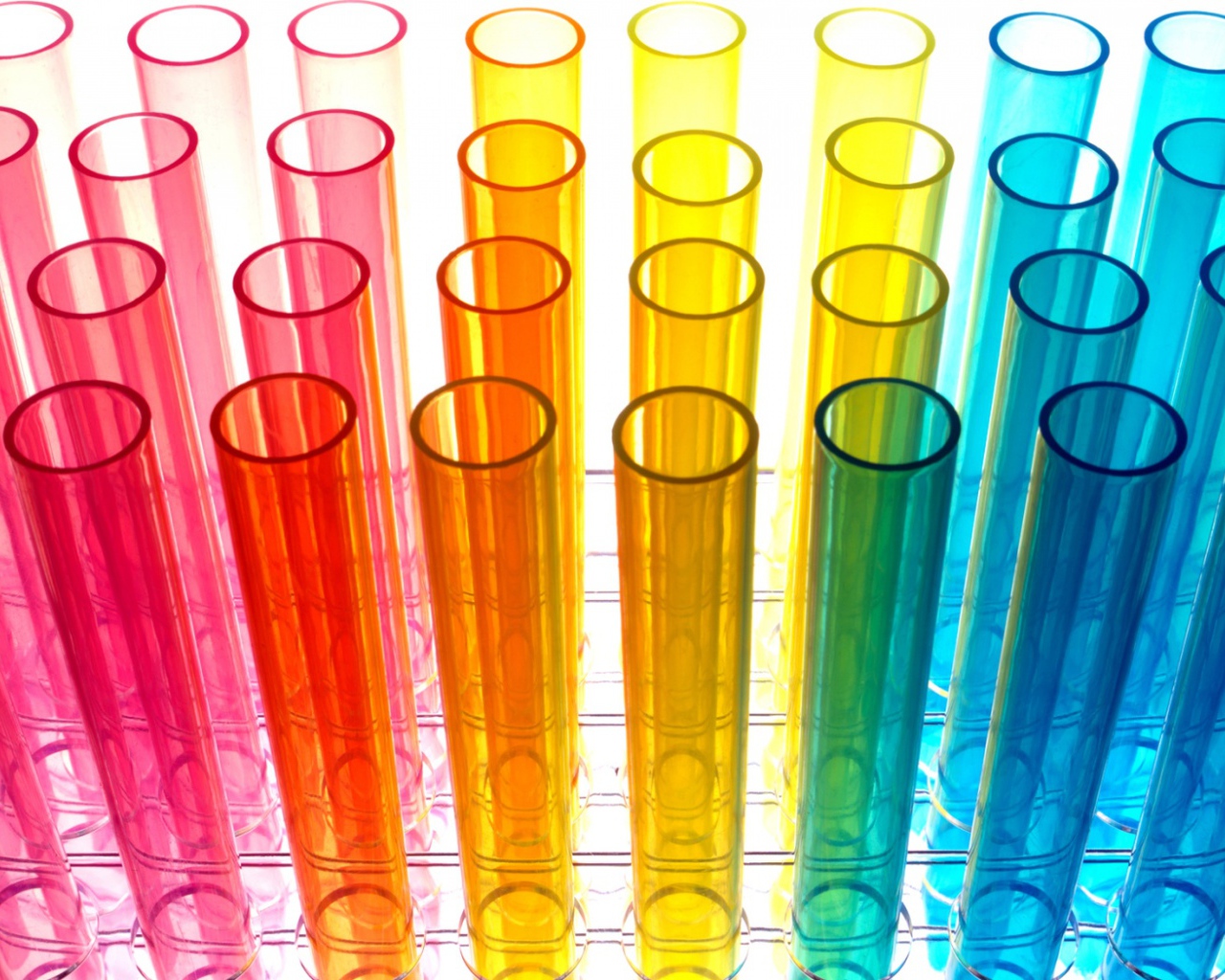 Разноцветные пробирки