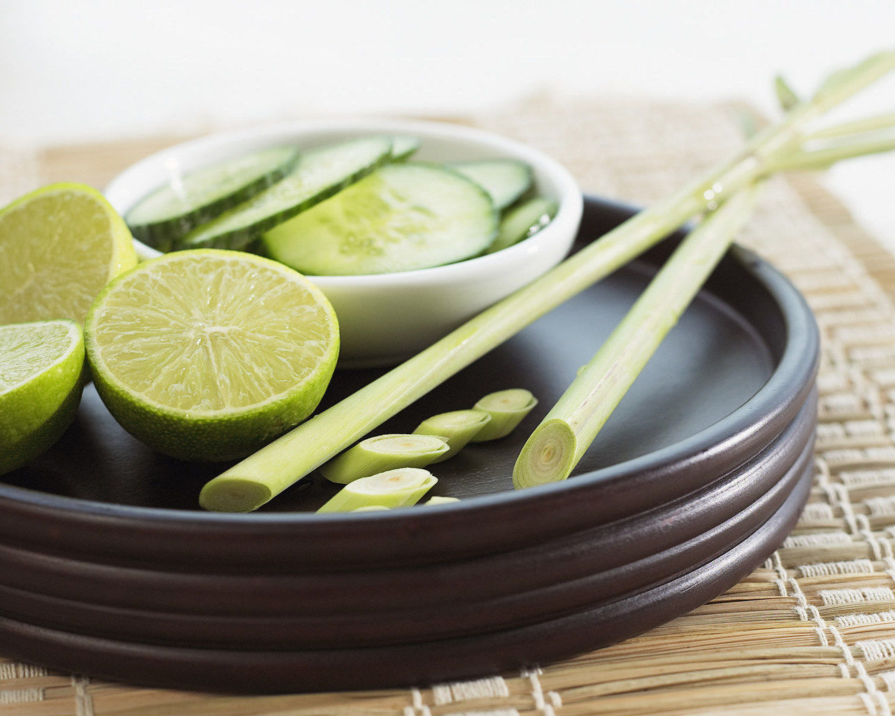 В зеленом стиле