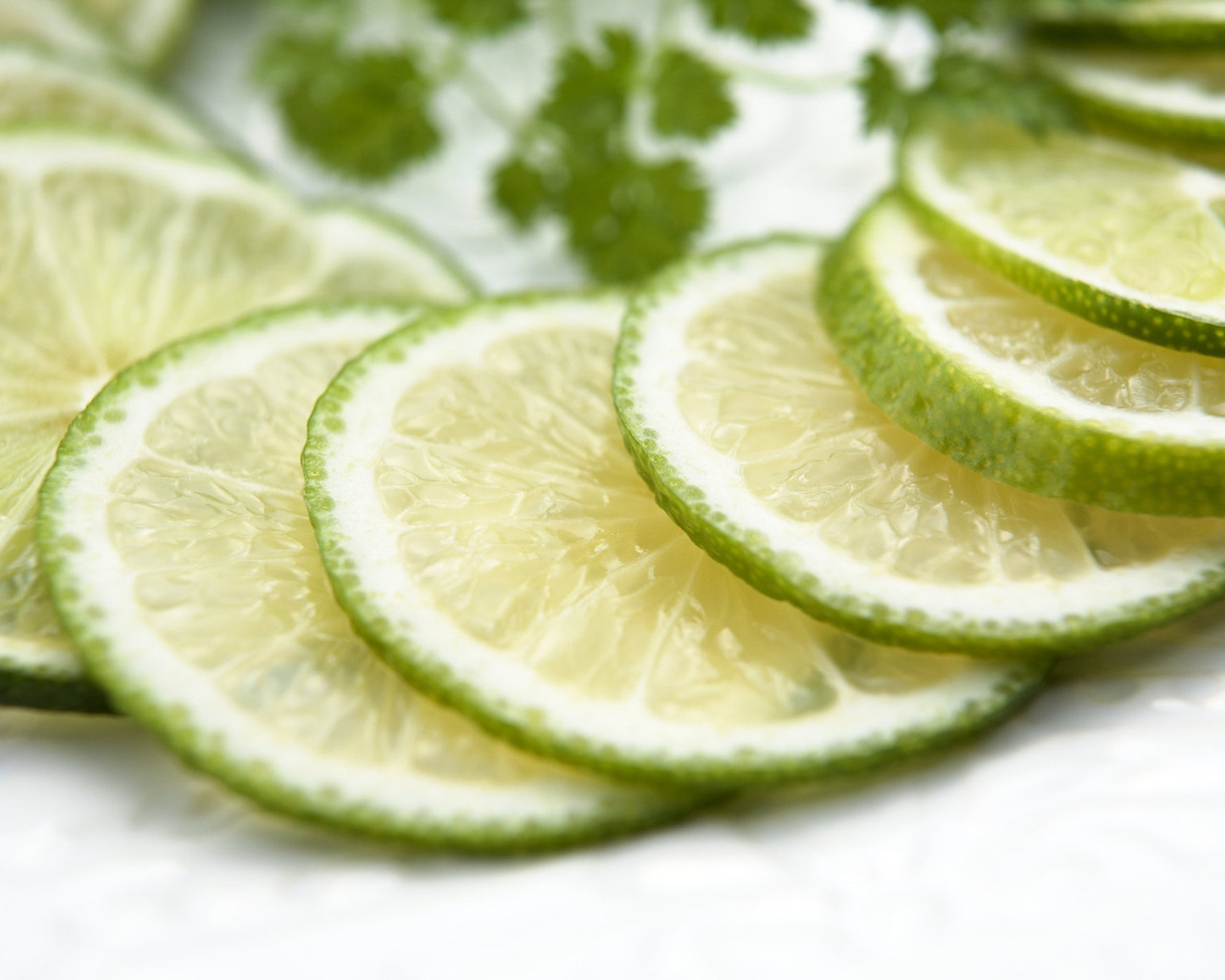 Нарезанный лайм