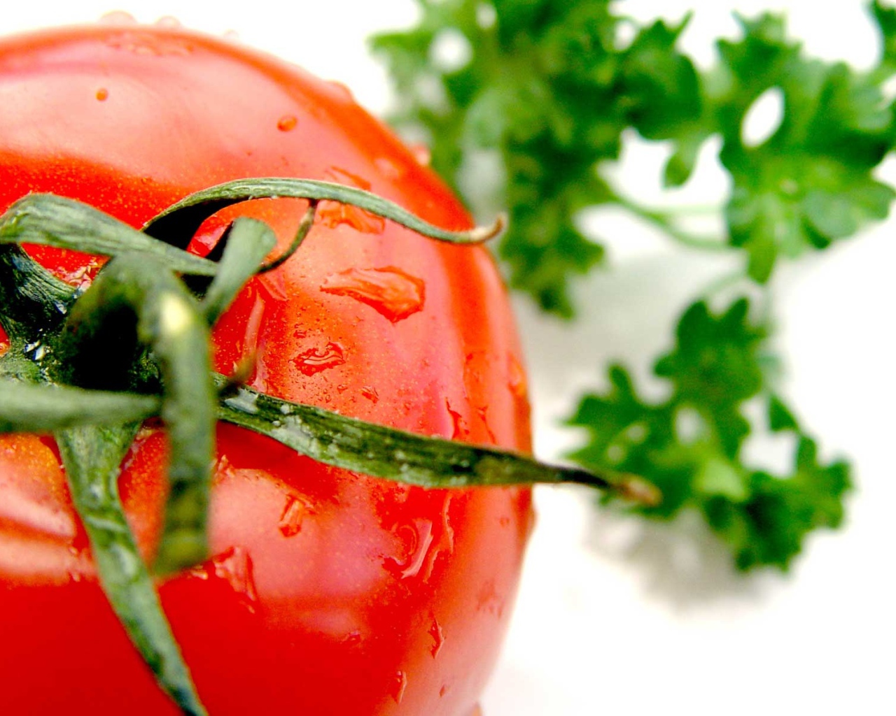 Сочный помидор