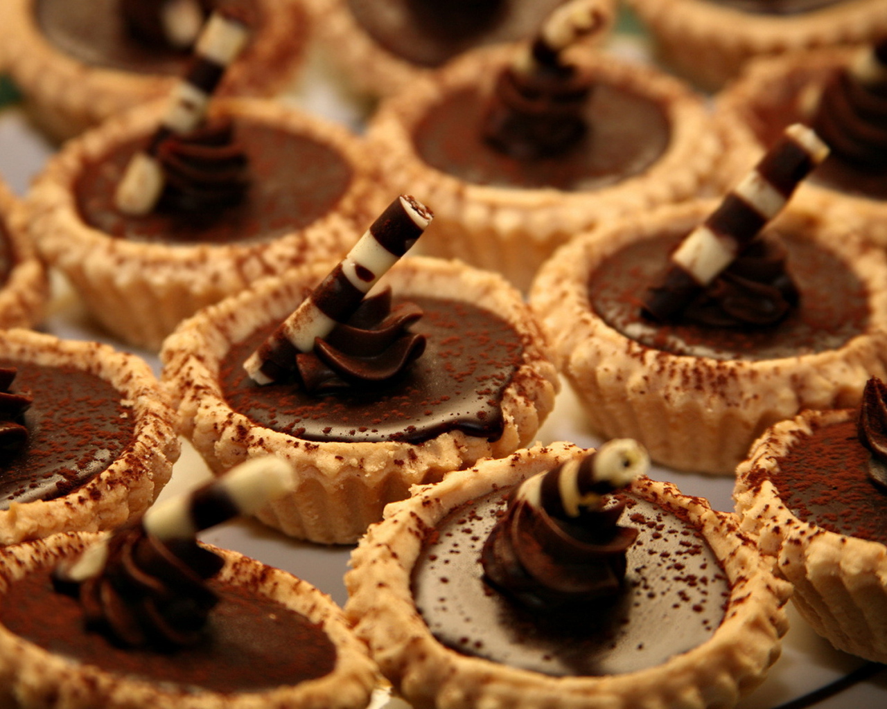 Пирожные с шоколадом