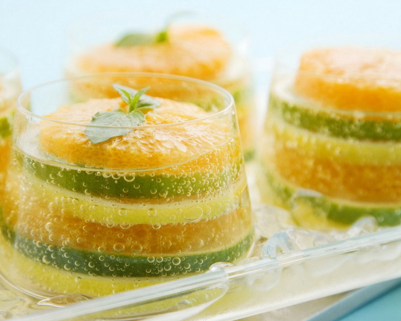 Фрукты в желе