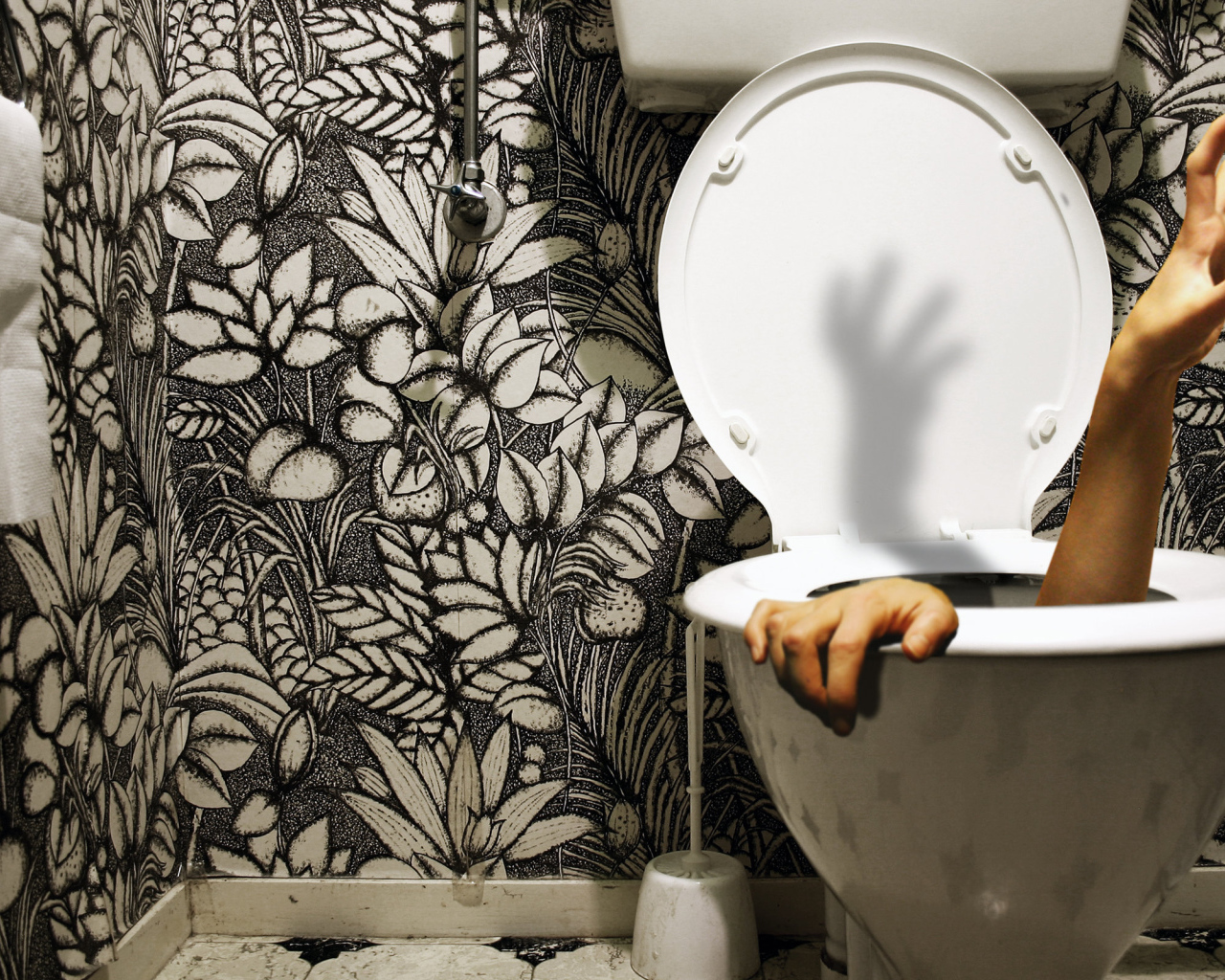 Спасение в туалете