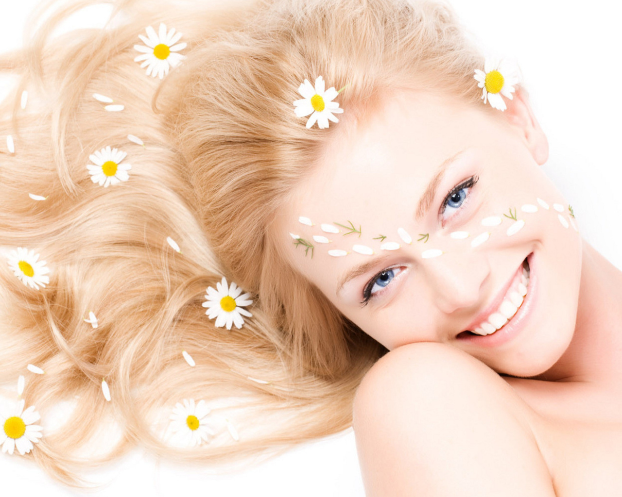 С ромашками в волосах