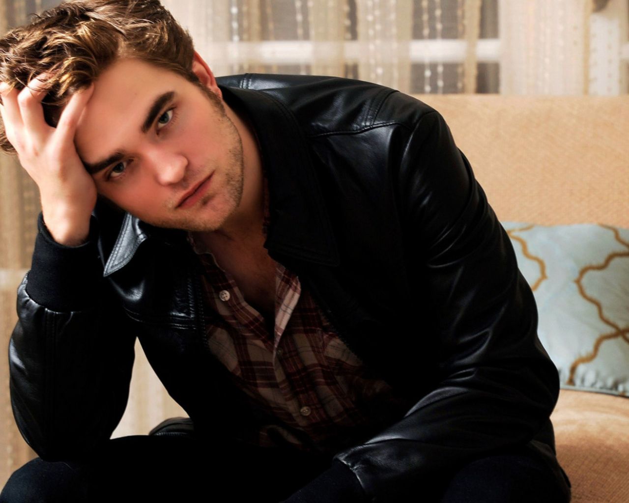 актер Роберт Пэттинсон