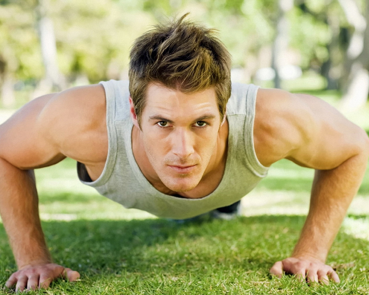 В процессе отжимания