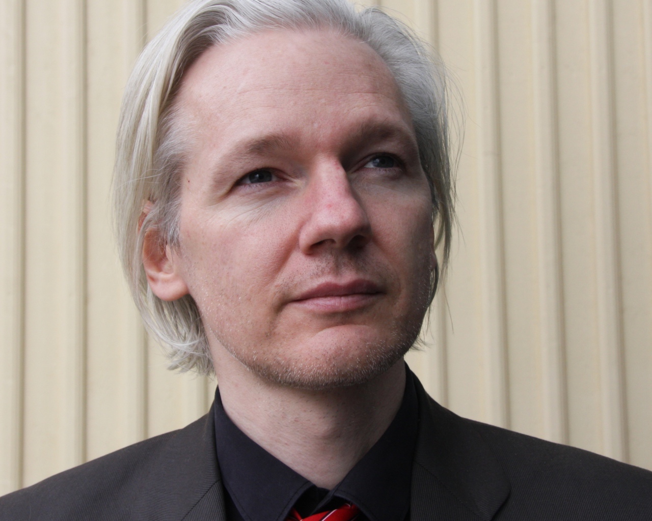 Джулиан Ассанж Wikileaks
