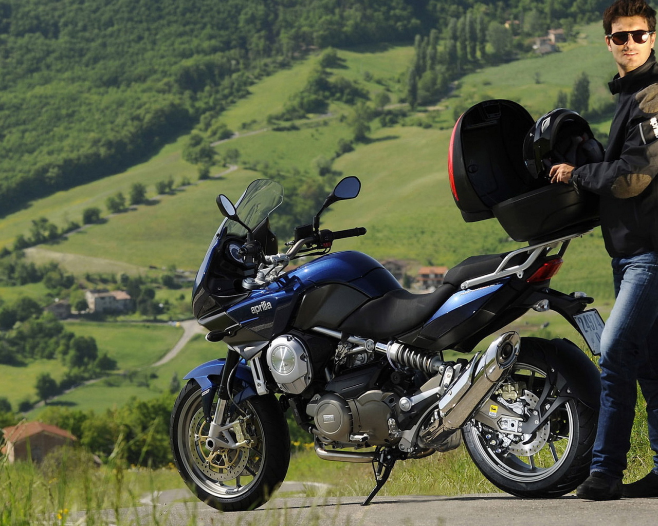 Априлиа НАНА на склоне