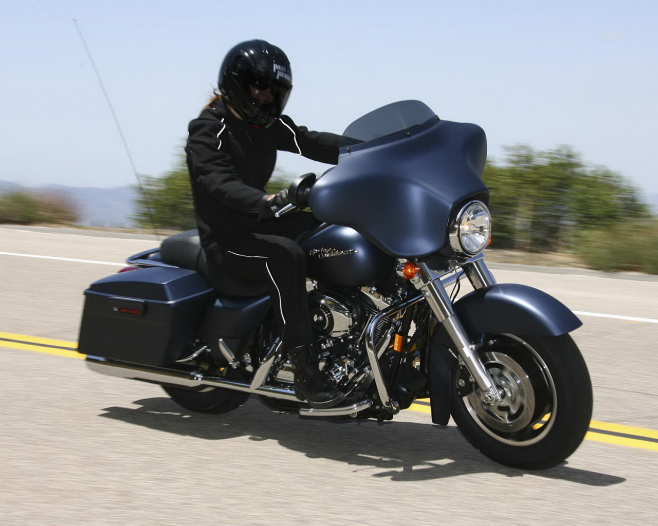 Харлей Девидсон FLHX