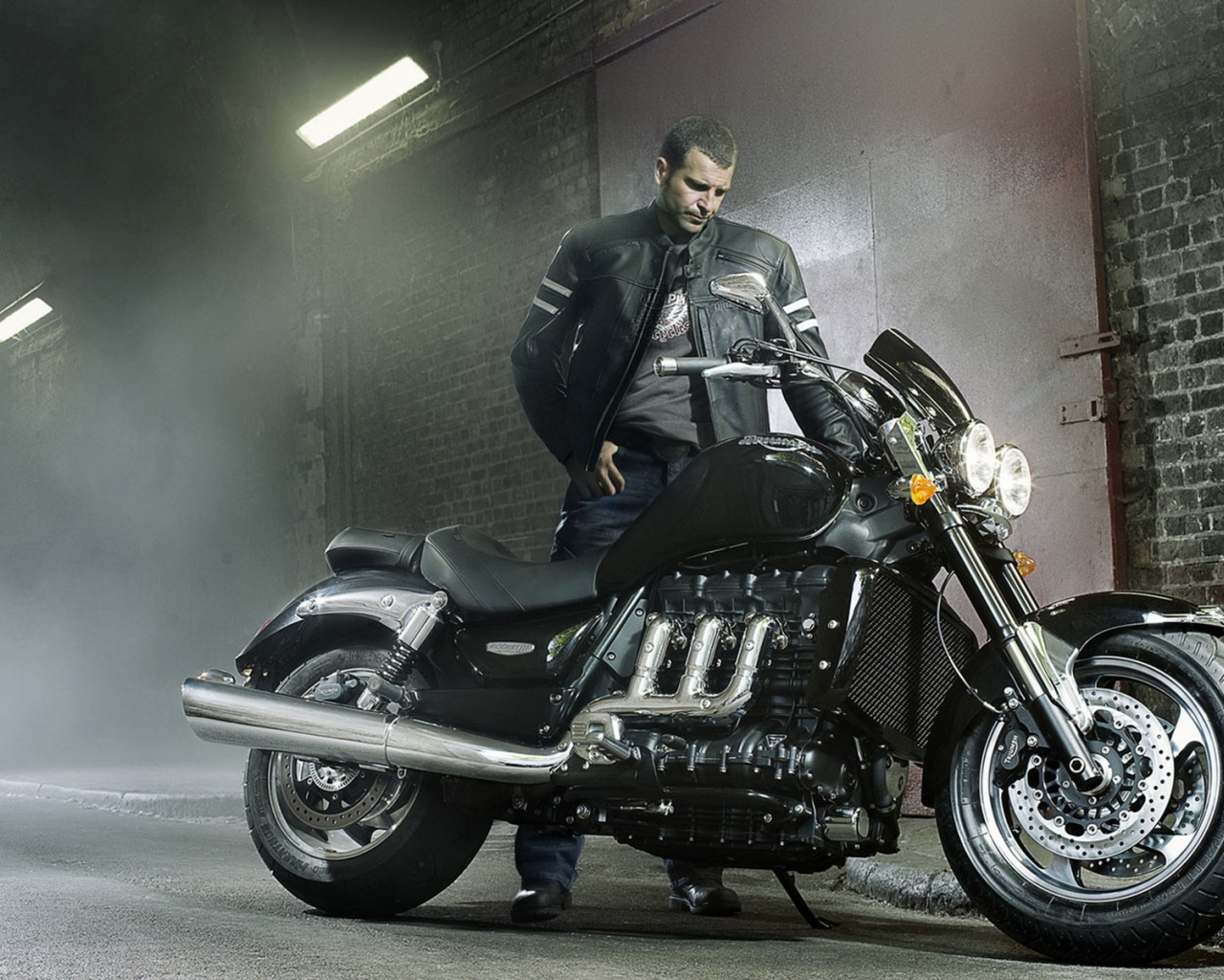 Triumph Rocket III Roadster