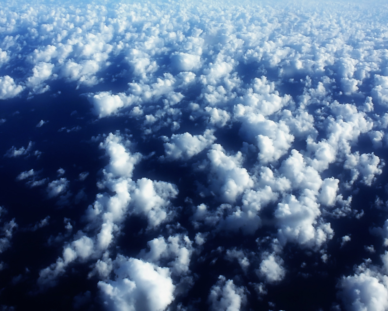 Полет над облаками