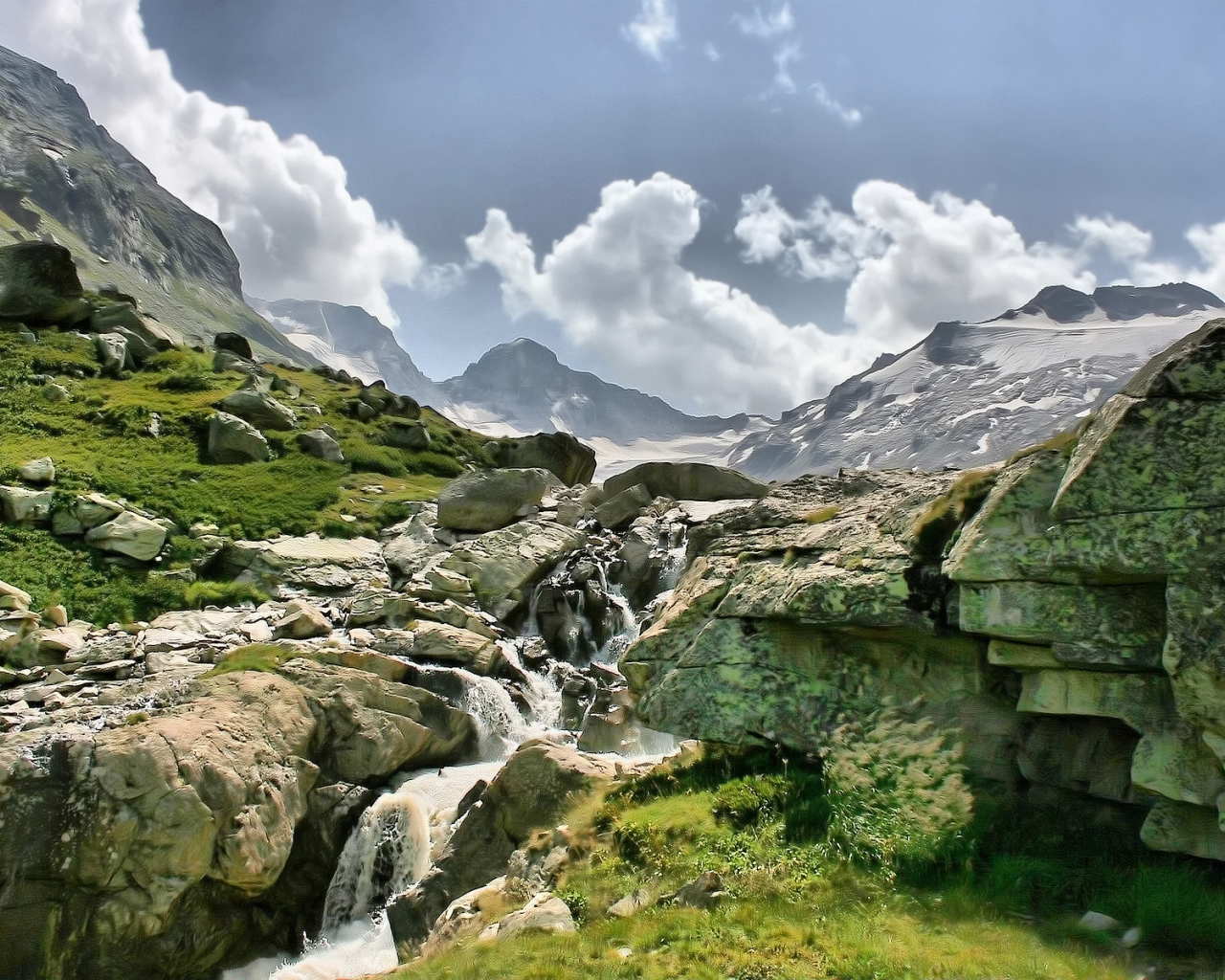 Ручей в горах