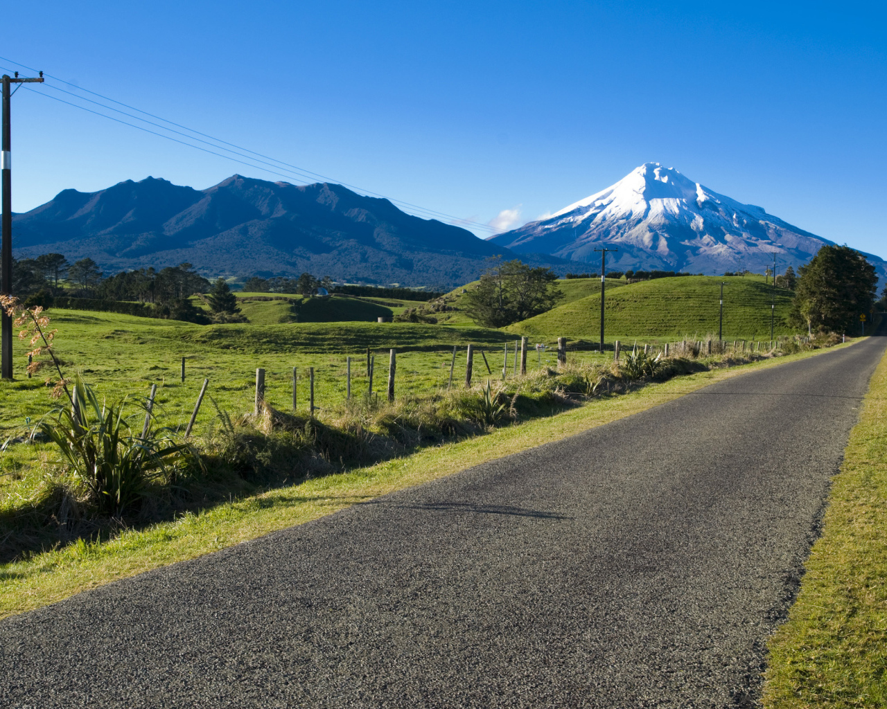 Дорога, Горы, Синее небо