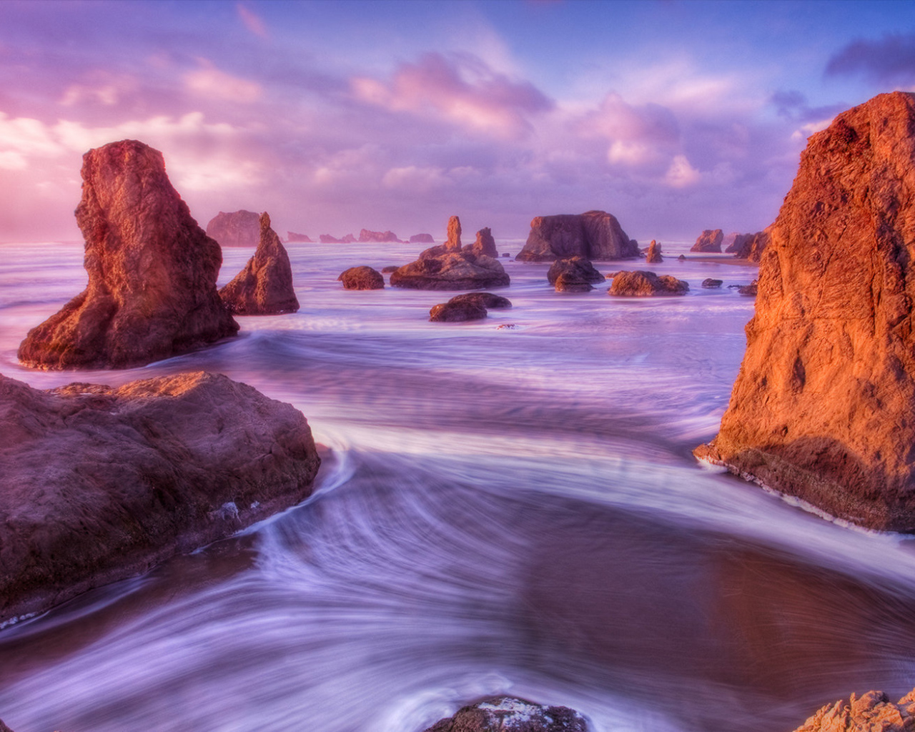 Прибрежные камни