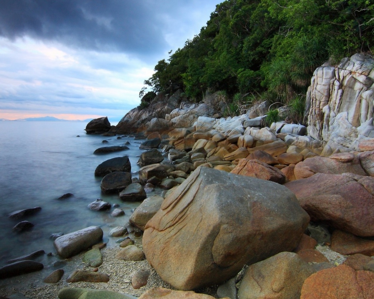 Берег острова