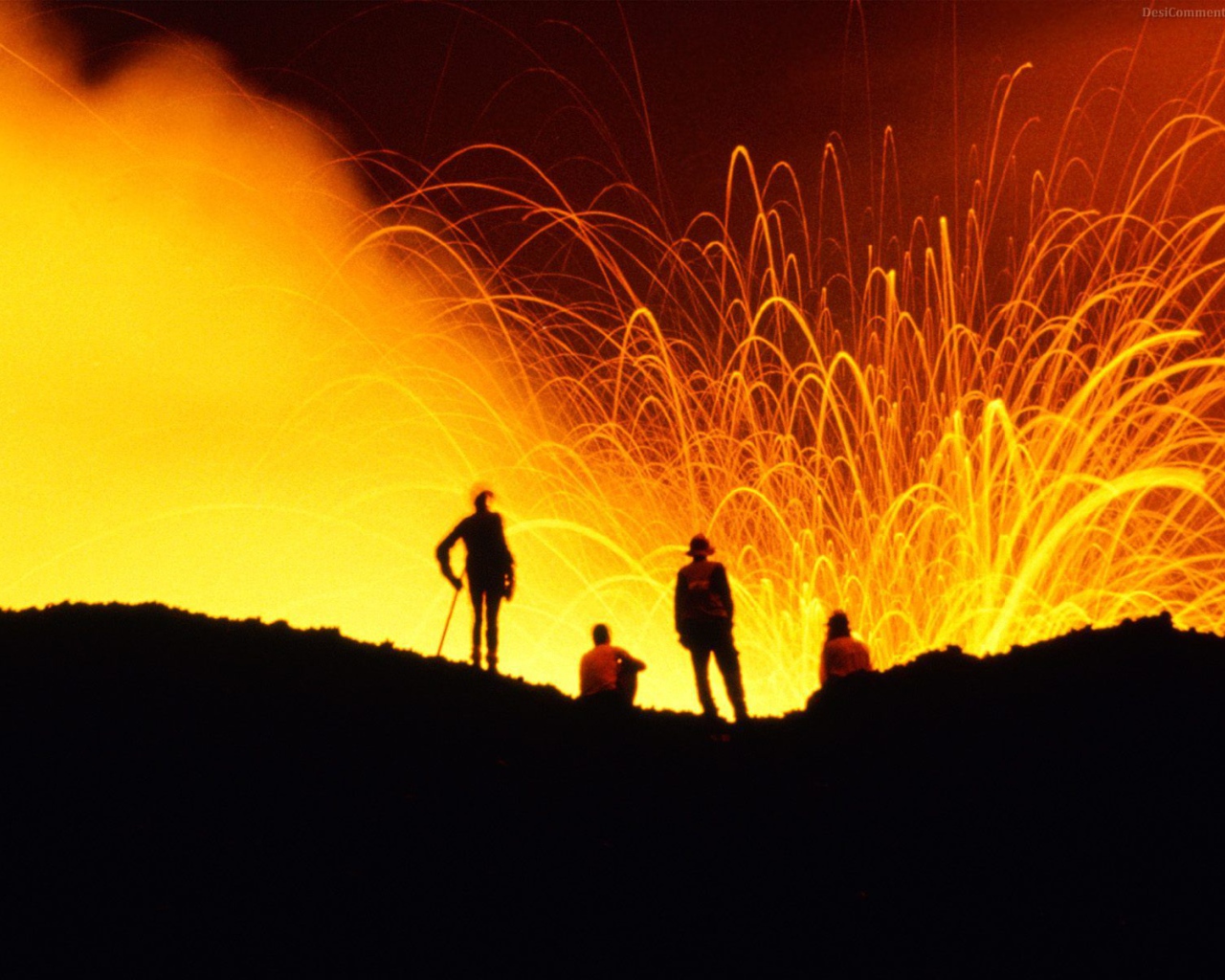 У жерла вулкана