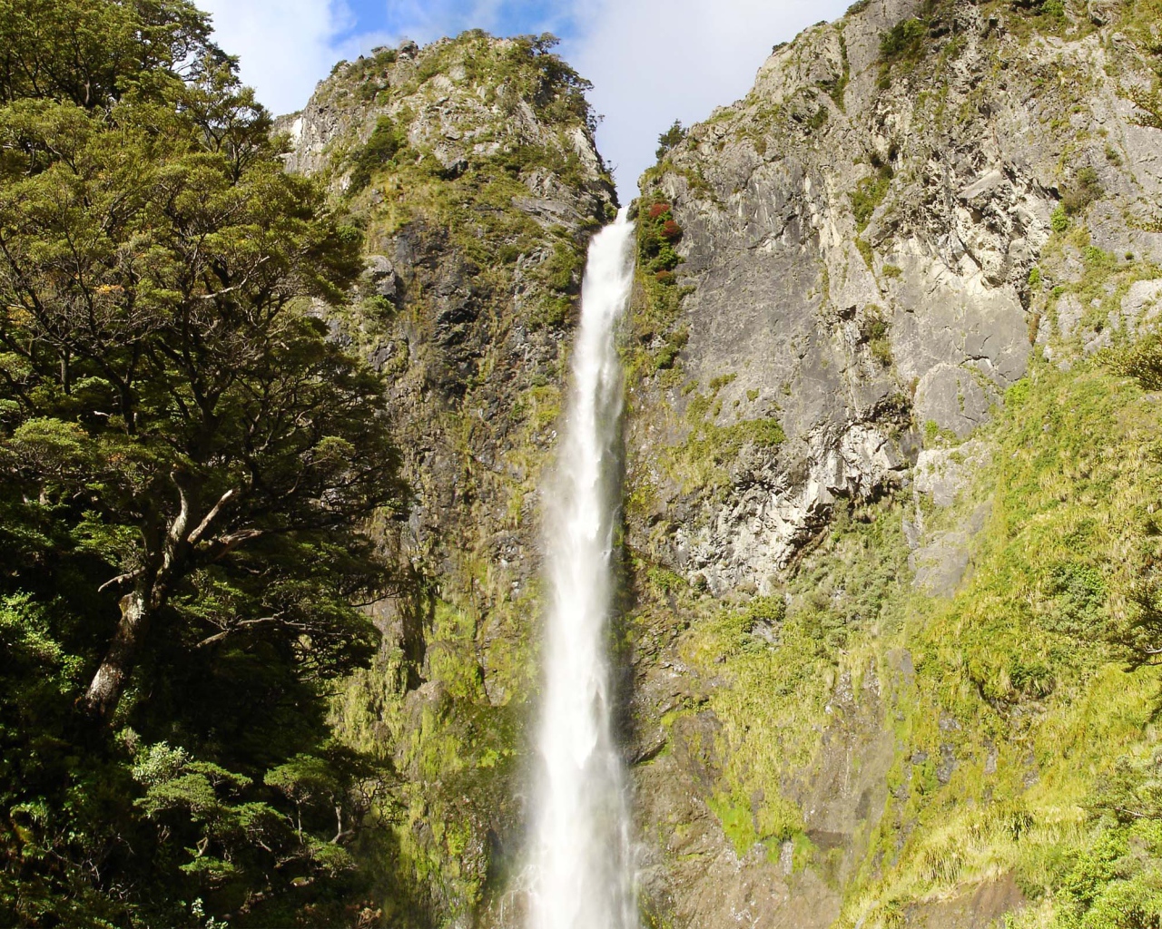 Водопад Devils Punchbown