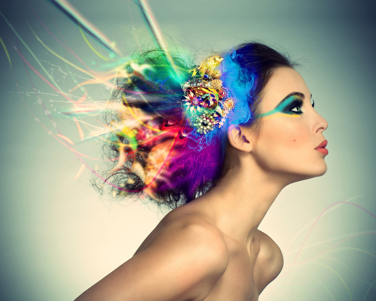 Заколка в волосах