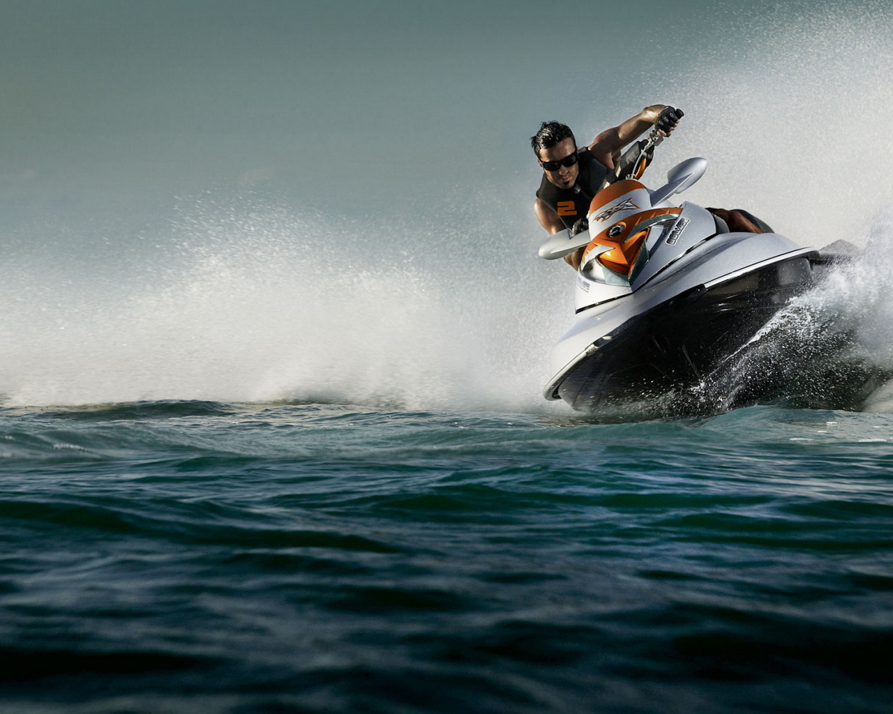 Прогулки на гидроцикле