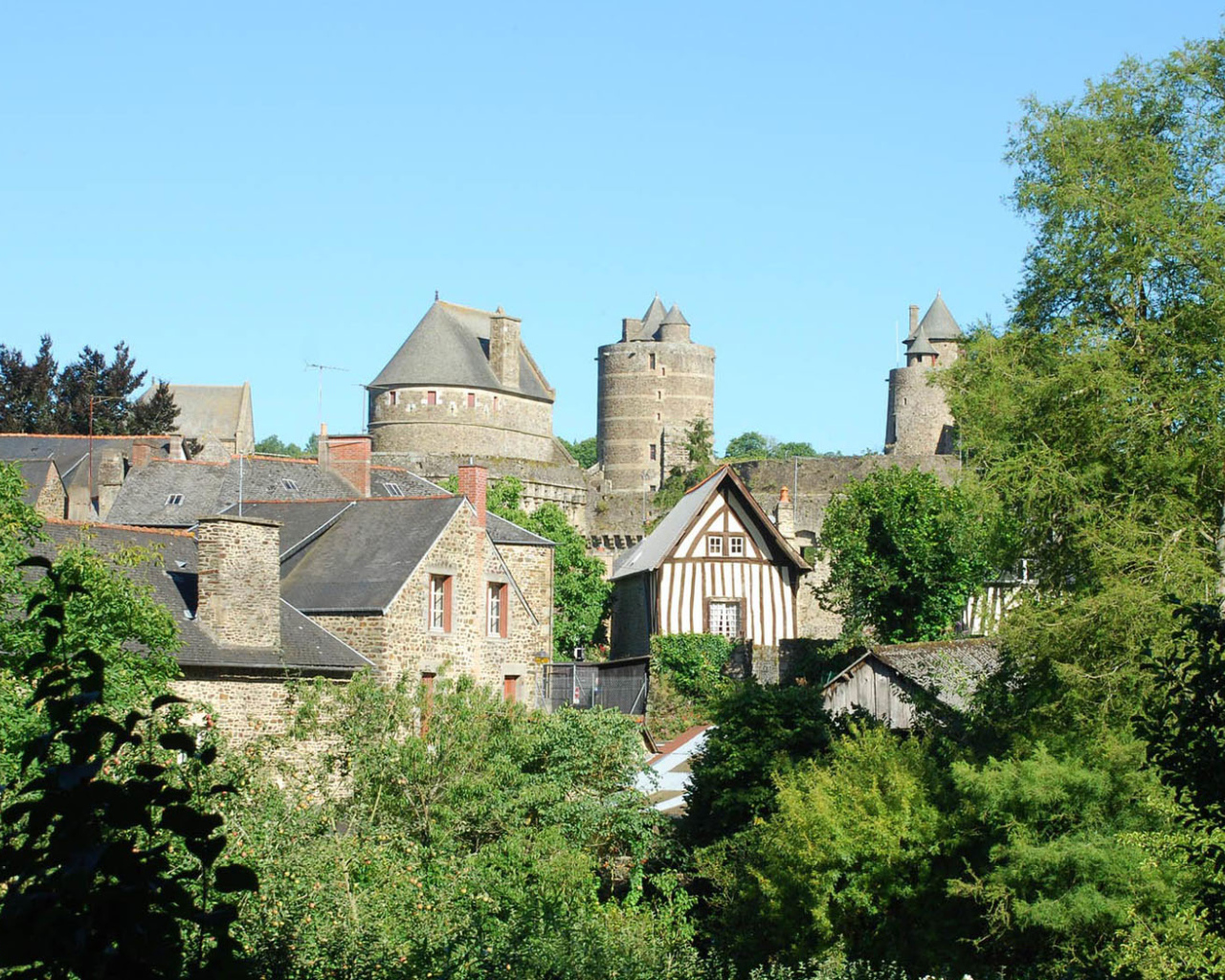 Башни замка