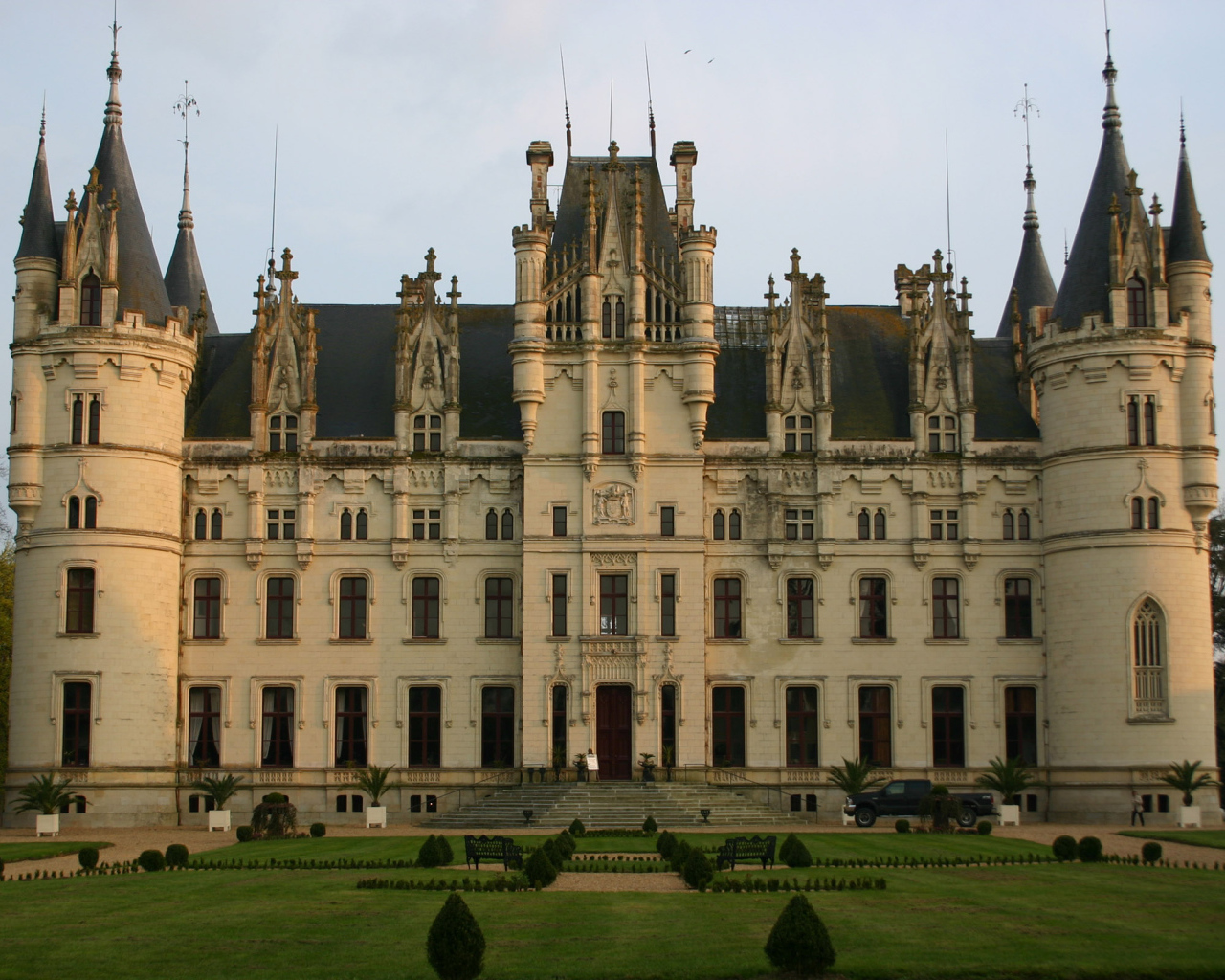 Замок Chateau Challain