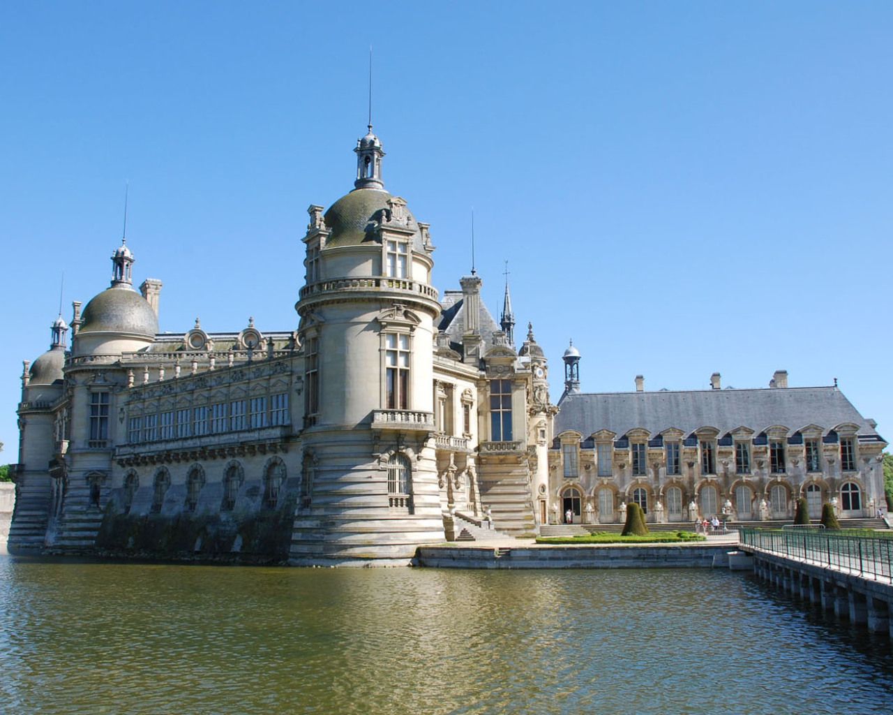 Французский дворец